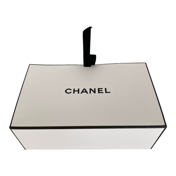 Chanel Gift Package - Picture 4 of 9
